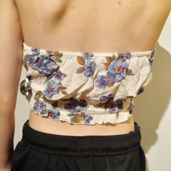 American Eagle NWOT SMALL - Picture 3 of 6